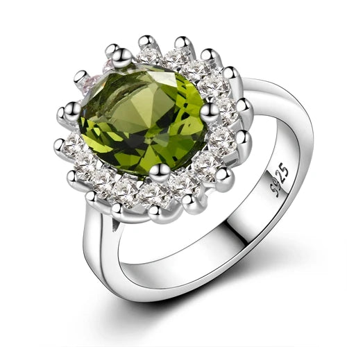 Anillo de plata de ley con piedra verde