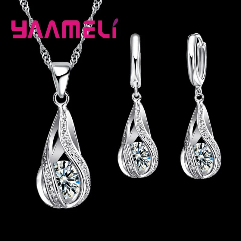 Collar de plata de ley con diamantes